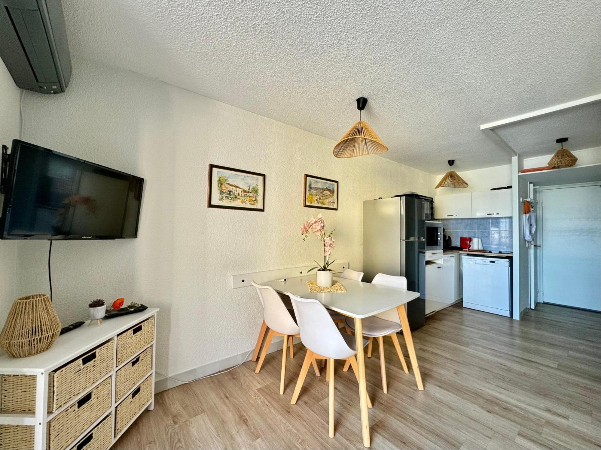 Cap D'agde Apartment *